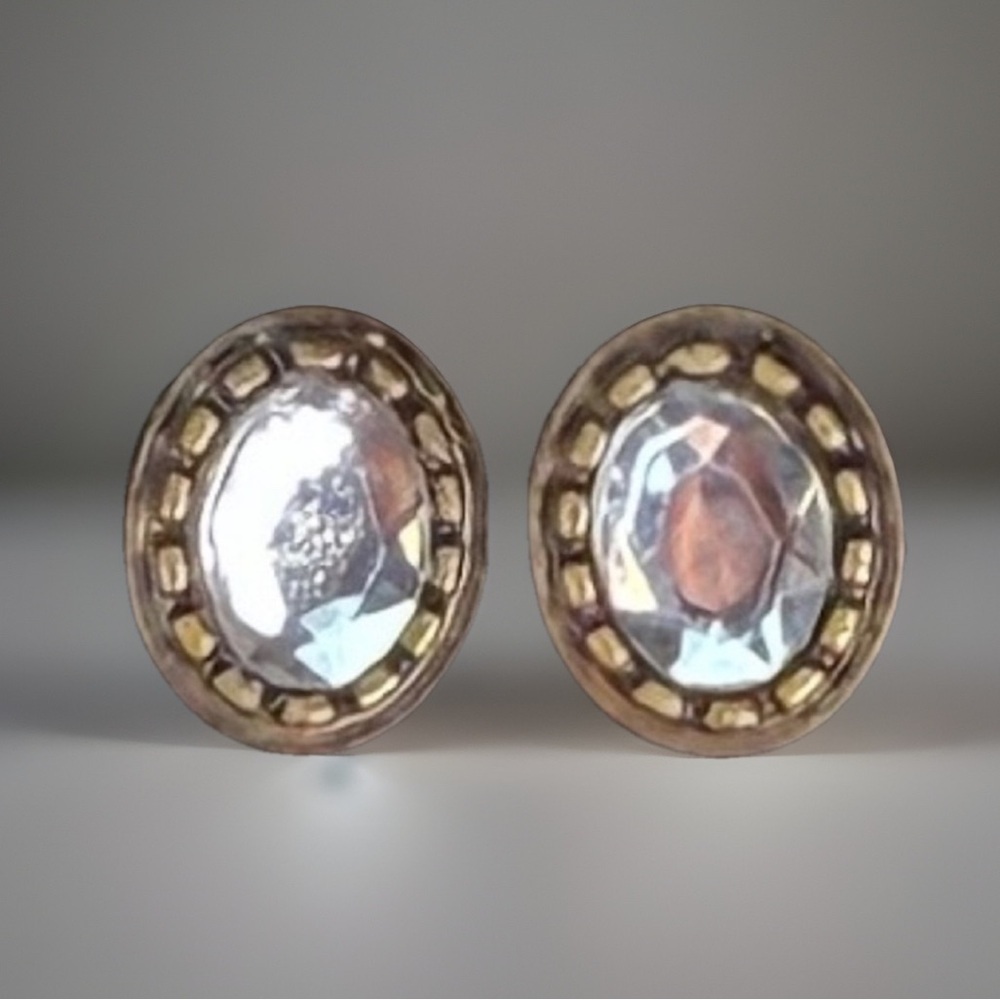 Beautiful vintage raised reflective pierced post earrings